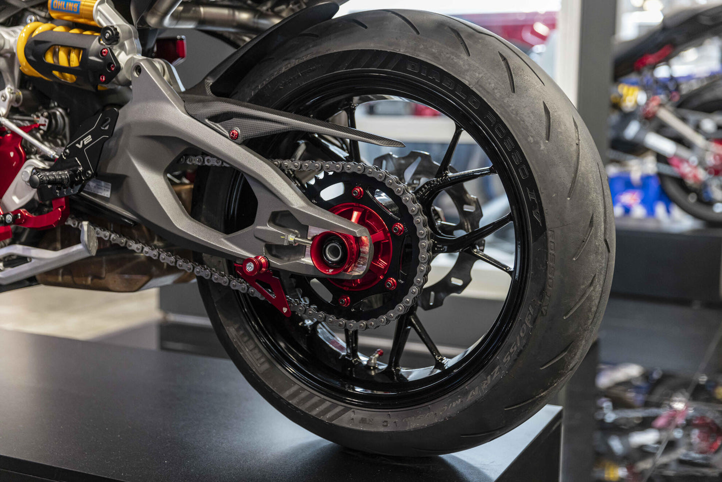 Kettingbeschermer (haaienvin) Ducati Panigale V2 S (2025+)