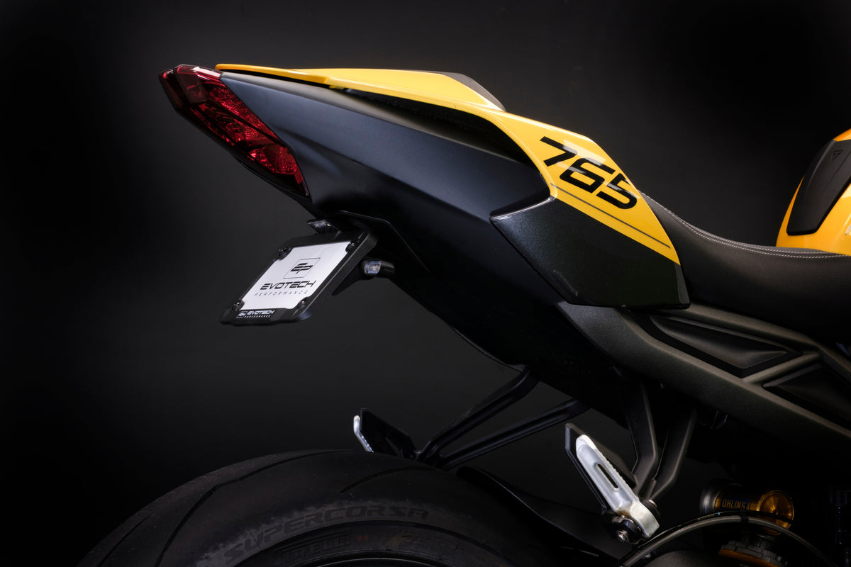 Verstelbare kentekenplaathouder incl. V1 knipperlichten Evotech - Triumph Street Triple 765 RX (2026)