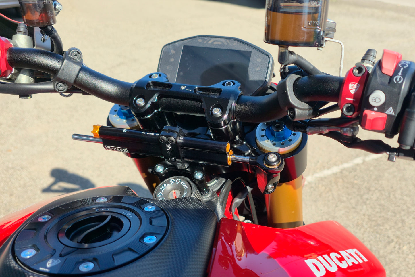 Kroonplaatset Ducati Hypermotard 821 SP (2013-2015)