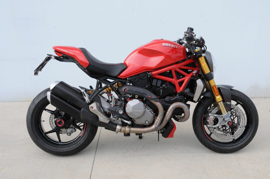 Kentekenplaathouder E-keur Lightech – Innovation Meets Elegance - Ducati Monster 1200 2017-2021