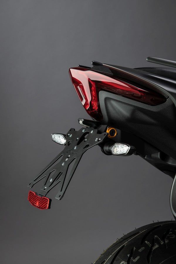 Kentekenplaathouder E-keur Lightech – Innovation Meets Elegance - Yamaha T-Max 530 / 560 2017-2021