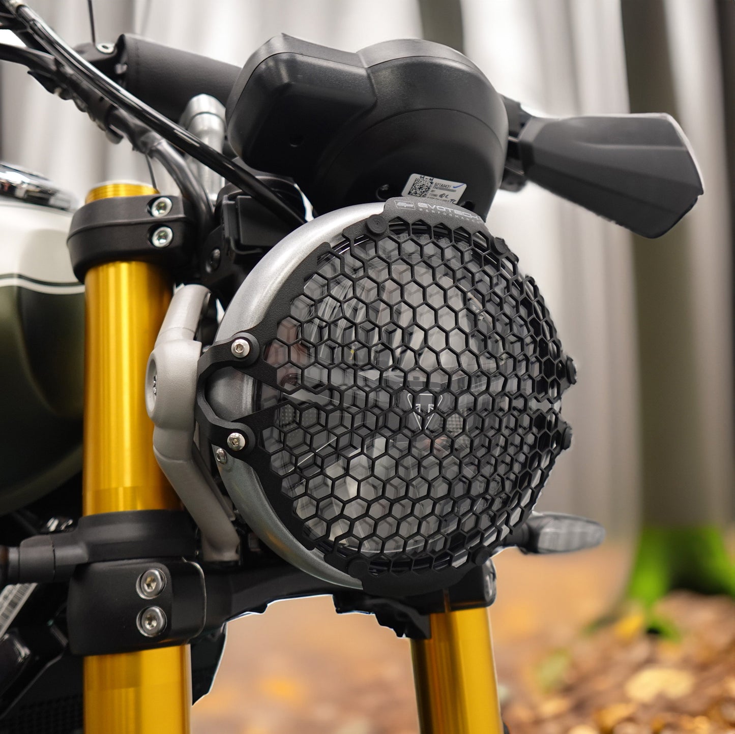 Koplamp beschermer Evotech - Triumph Tracker 400 (2026+)