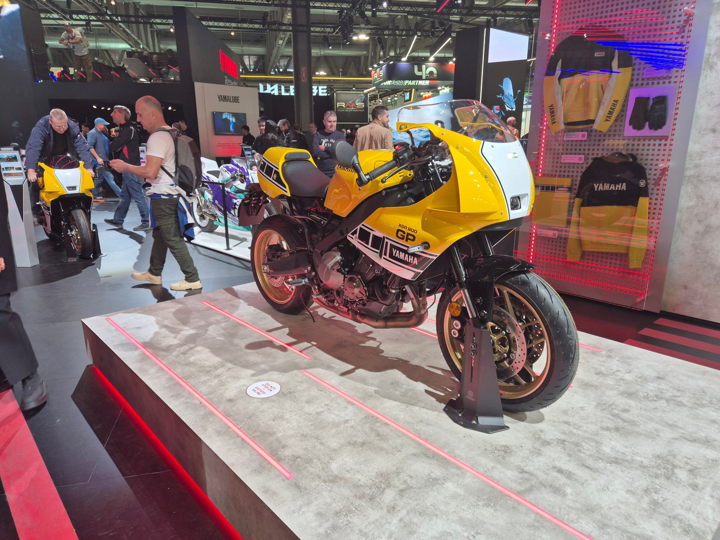 Yamaha XSR900 Kenny Roberts GP EICMA