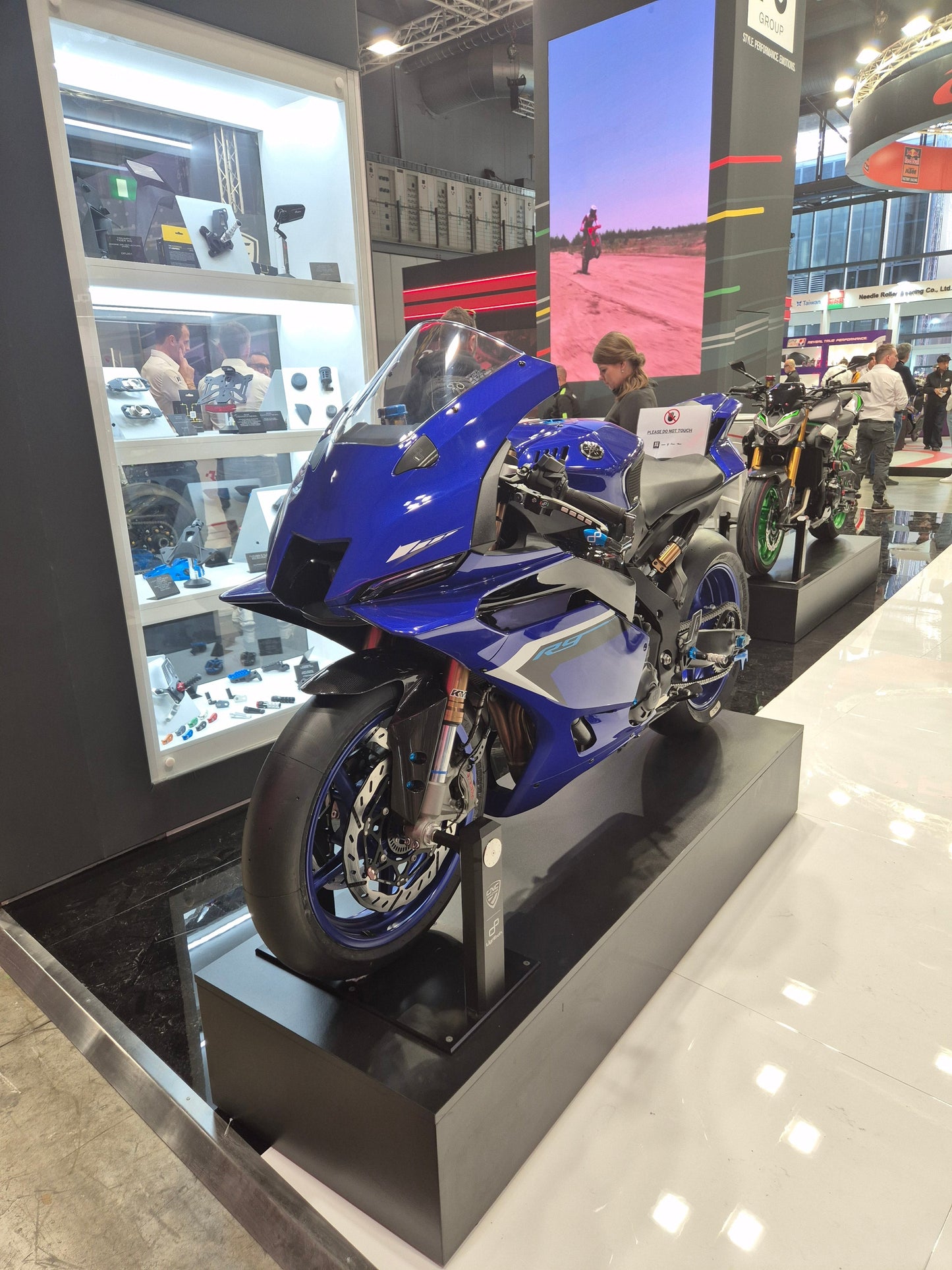 LighTech presenteert nieuwe onderdelen voor de Yamaha R9 – compleet pakket voor straat en circuit