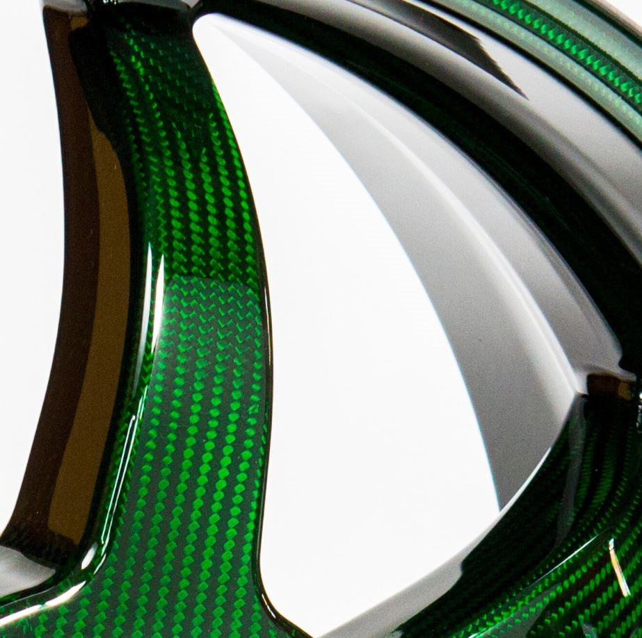 BST carbon velg in groene inktlak