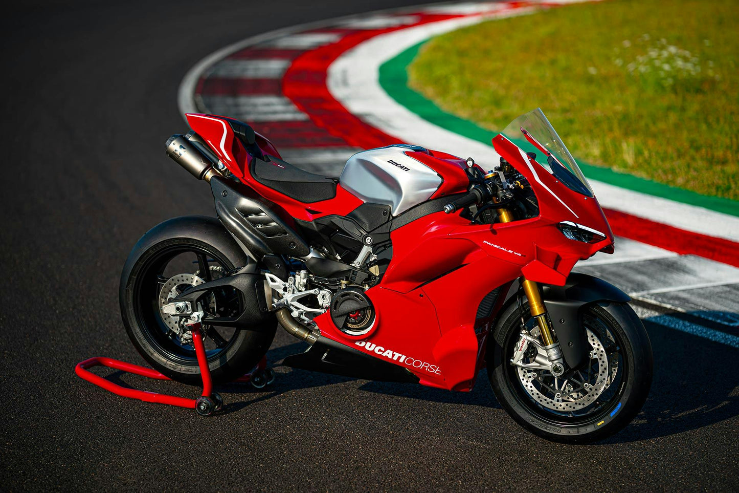 Ducati Panigale V4 R - pure race-techniek op straat