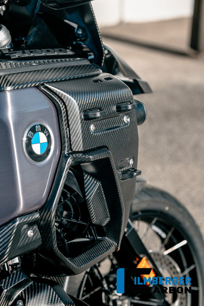 Radiator zijpaneel rechts met montagepunten voor zijkoffers mat carbon BMW R1300GS Adventure (2024+)