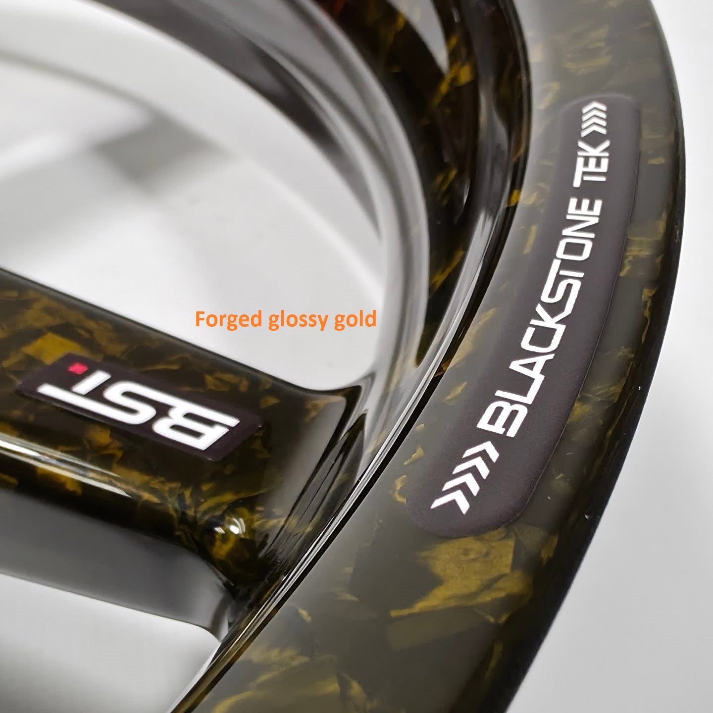 BST Star TEK voorvelg carbon 3,5 x 17" RSV4 RF 2015-2020