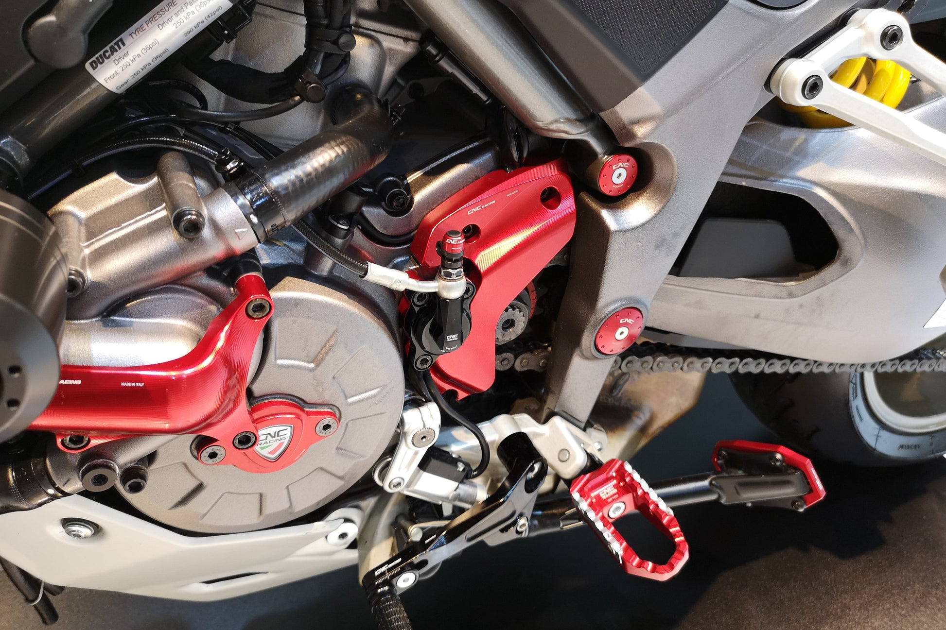 CNC Racing Koppeling Drukzuiger Ducati Monster 950 (2021+)