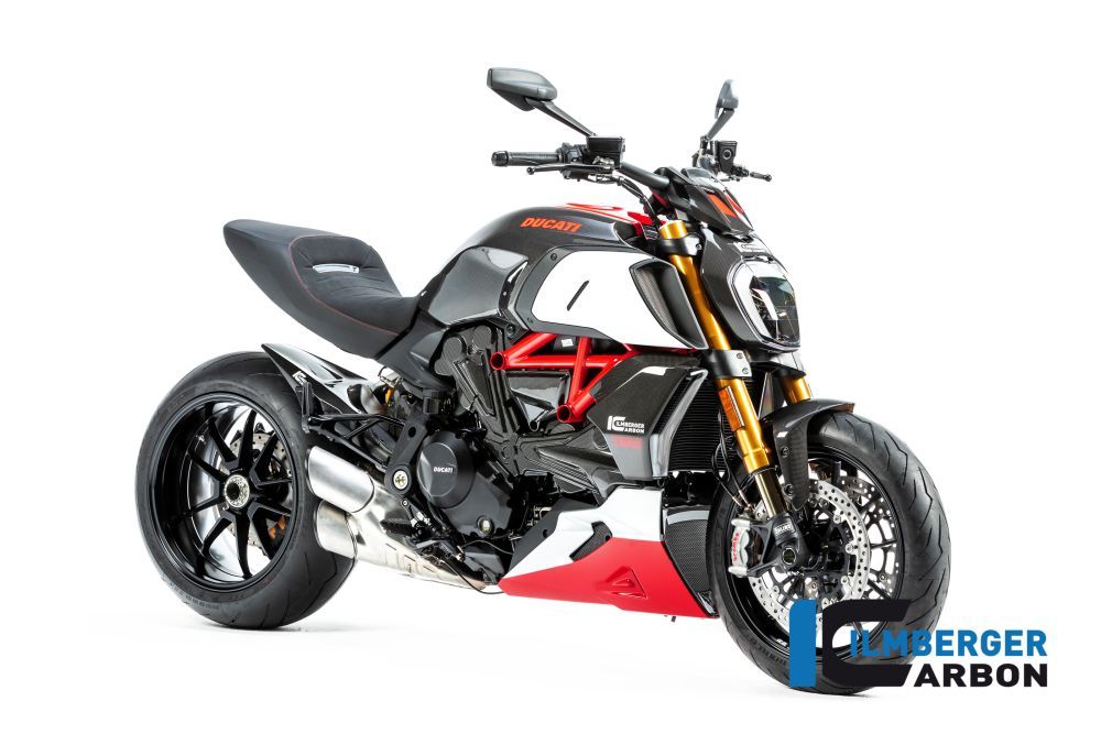 
                  
                    Abgasvorschüsse am Verteiler Gloss Ducati Diavel 1260 Lamborghini (2021)
                  
                