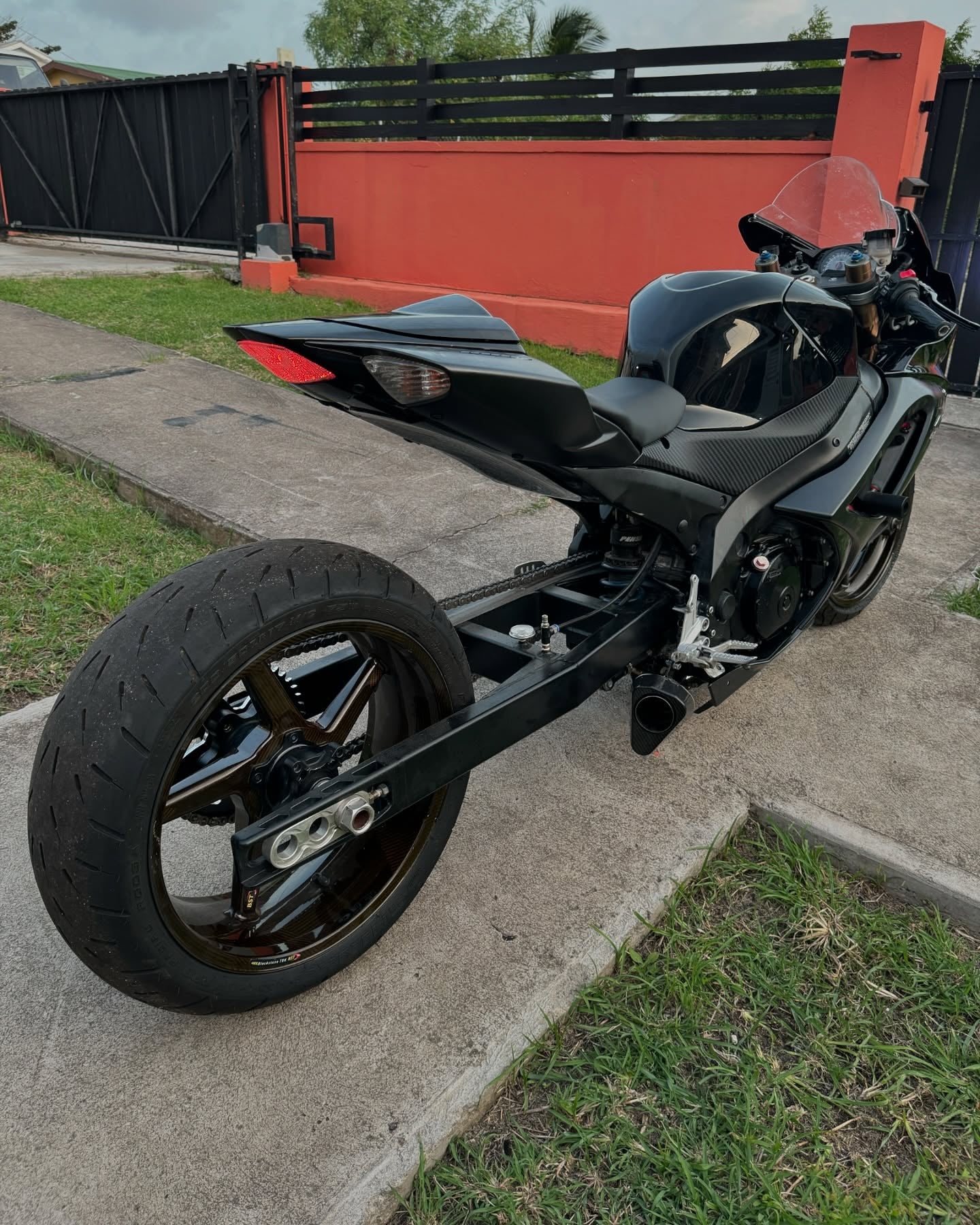 BST Carbon Achtervelg Diamond TEK 6,0 x 17" Suzuki GSX-R1000 (2005-2008)