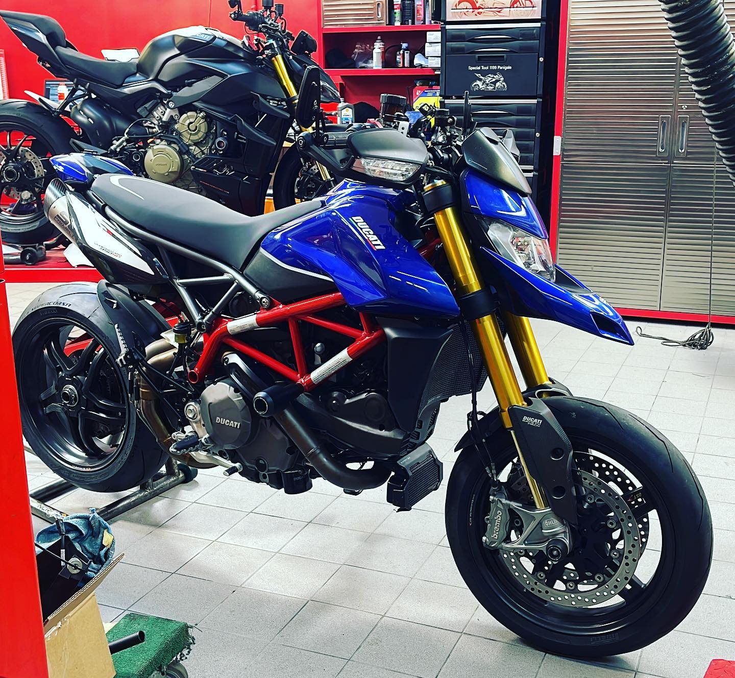 BST Torque TEK 5x16'' carbon achtervelg voor Harley Davidson XL1200X Forty Eight (2010-2019)