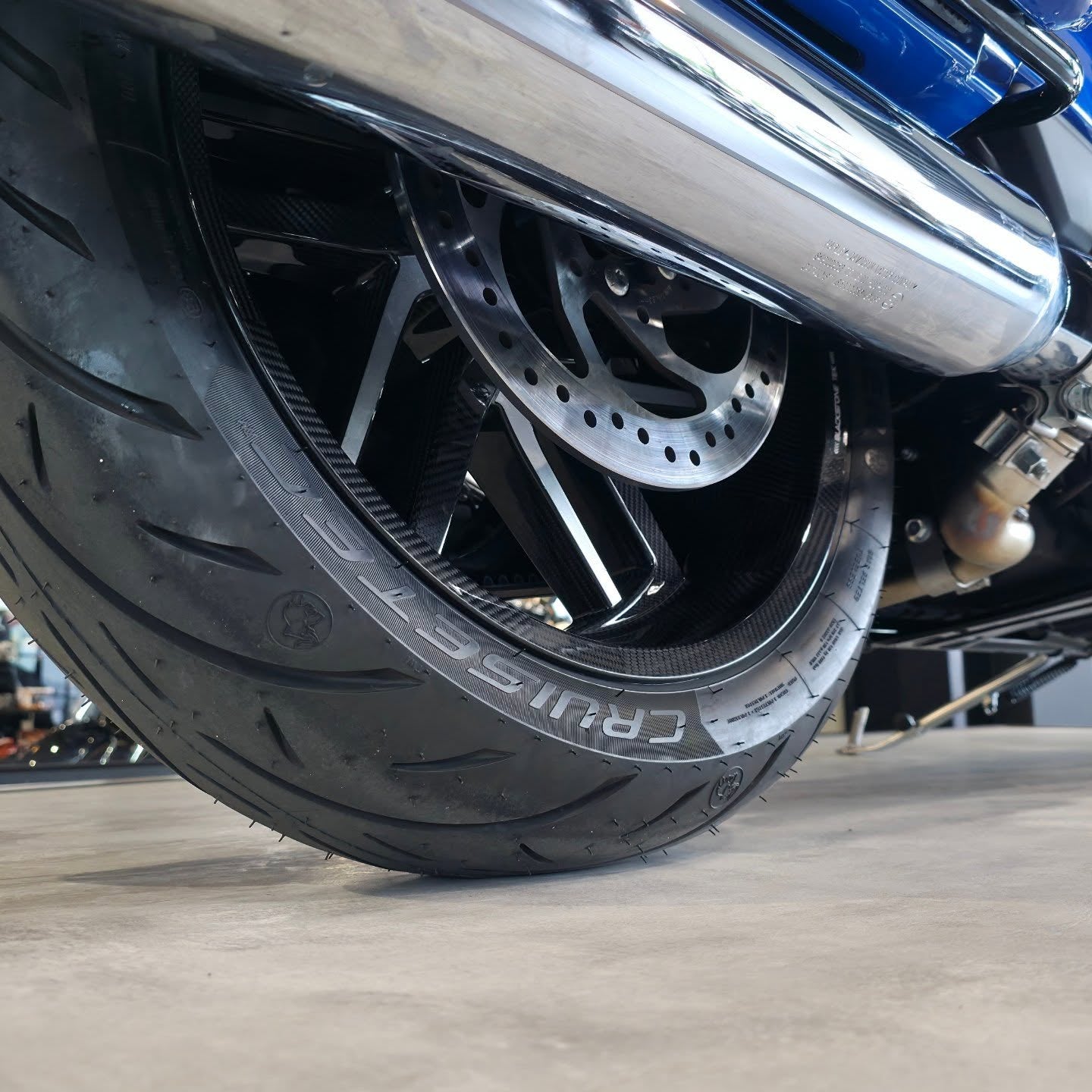 BST Reaper TEK 5.5x18'' carbon achtervelg voor Harley Davidson FLHXS Street Glide Special (2018-2019)