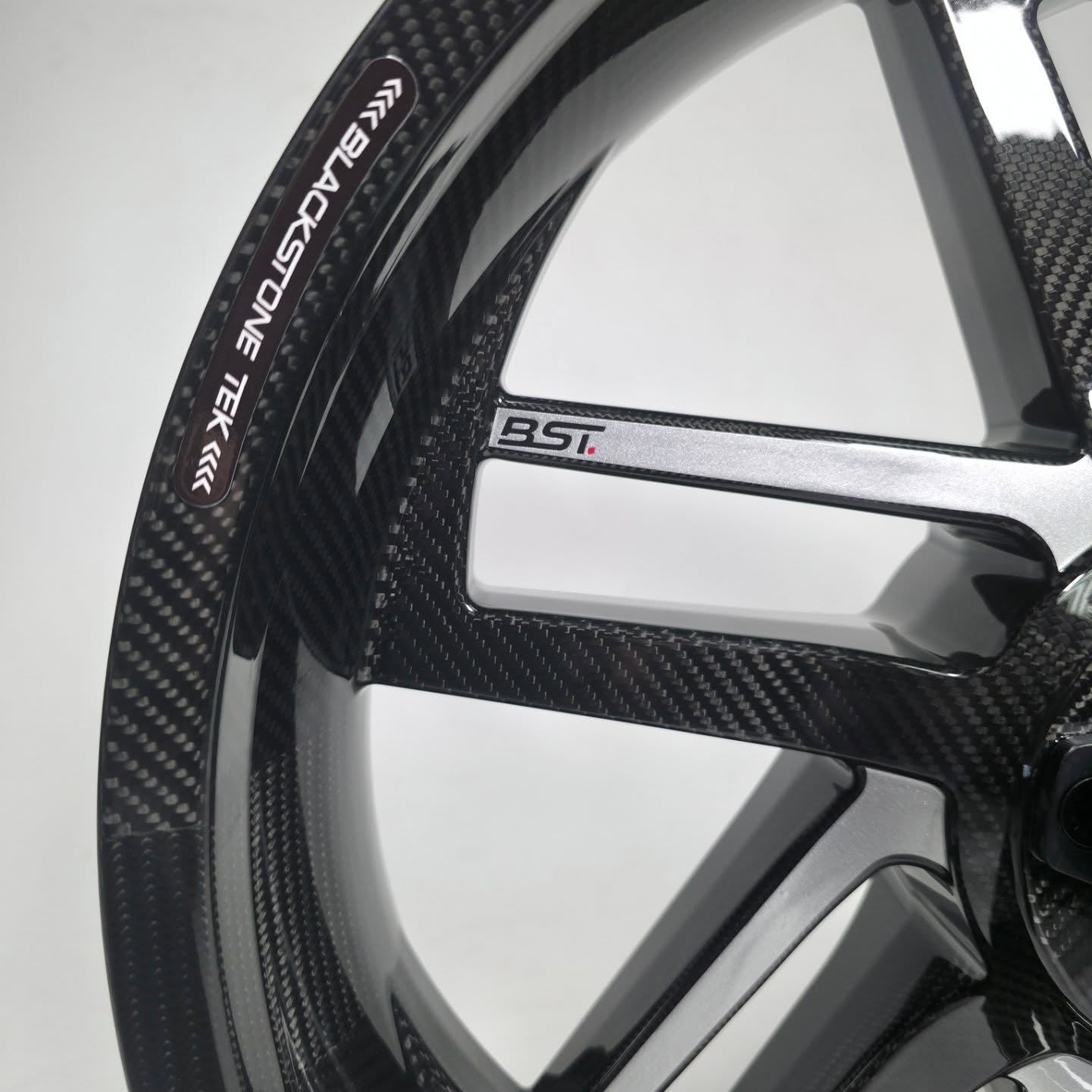 BST Reaper TEK 3.5x19" carbon voorvelg voor Harley Davidson FLTRX Road Glide (2024 - 2025)