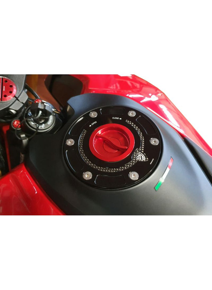 
                  
                    Fuel Tank Cap with Carbon Flange for Diavel Hypermotard 950 Multistrada
                  
                