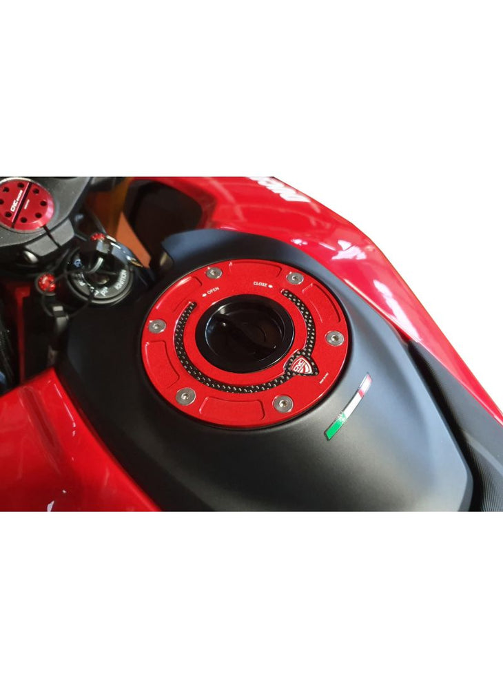 
                  
                    Fuel Tank Cap with Carbon Flange for Diavel Hypermotard 950 Multistrada
                  
                