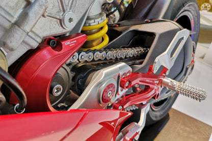 Voortandwiel cover Ducati Streetfighter V4 S (2020-2022) CP172R gemonteerd op Panigale V4