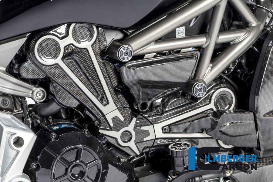 
                  
                    CAM-Anrufe umfassen Glanz mit Crome-Aufkleber Ducati Xdivel Black Star (2021-2022)
                  
                