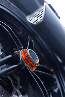 Bakre hjul baksaska på höger KTM 1290 Superduke RR (2020-2024)