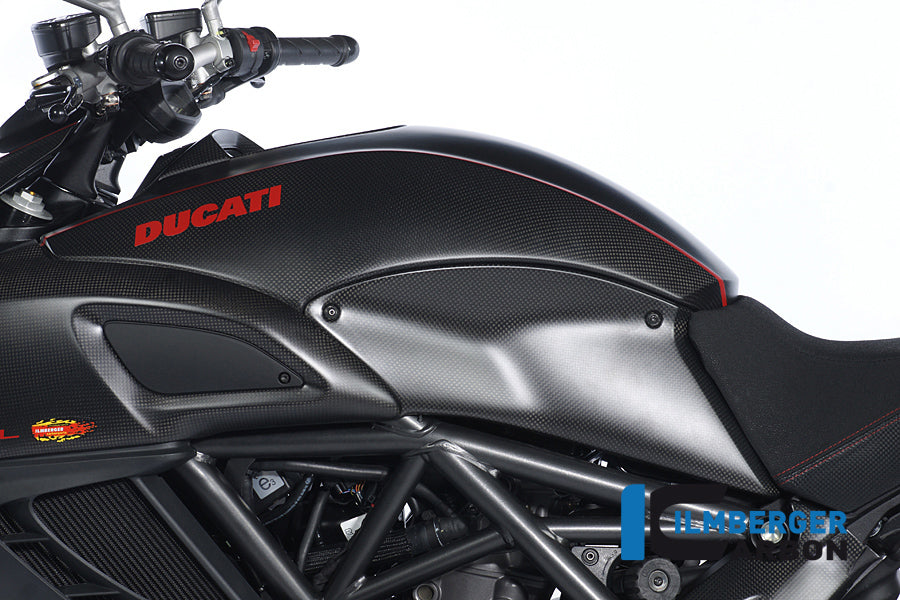 Tank zijpaneel links carbon cover Ducati Diavel Strada (2013-2015)