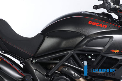 Tank zijpaneel rechts carbon cover Ducati Diavel Strada (2013-2015)
