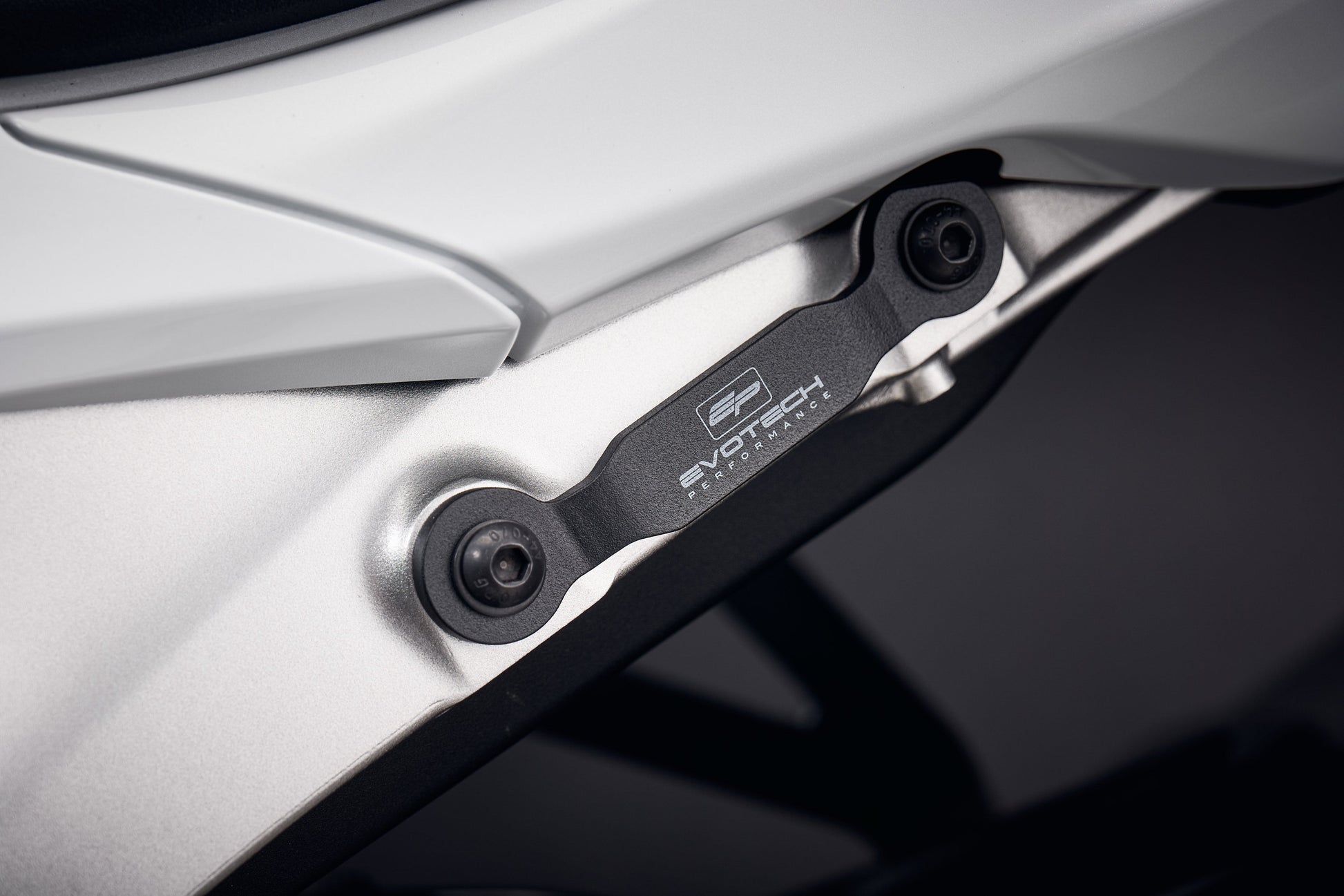 Evotech Kawasaki ZX6R Uitlaatsteun & Duosteun Vervanger Kit (2019 - 2021)