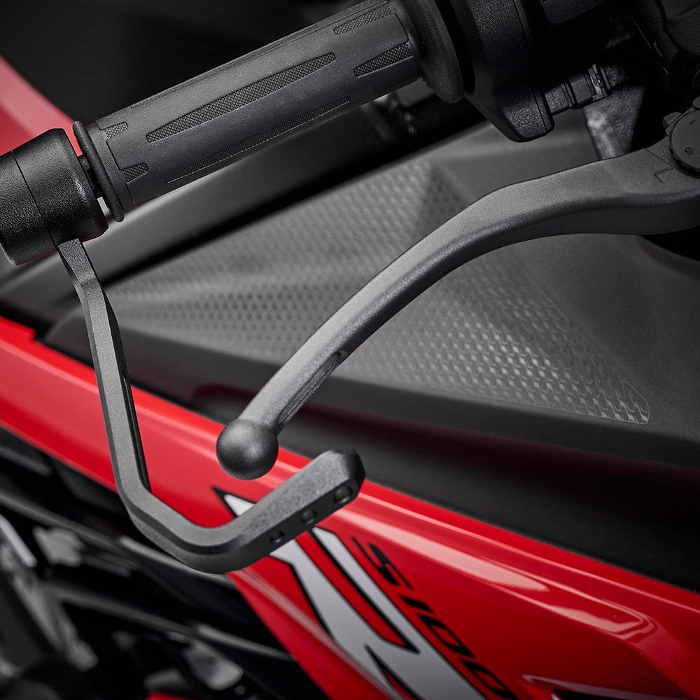 
                  
                    The Evotech Brake Protector Kit installed onto the right handlebar of a BMW motorcycle. The aluminium EP lever guard and stainless steel weight are finished with a hardwearing matt, black powder-coating.
                  
                