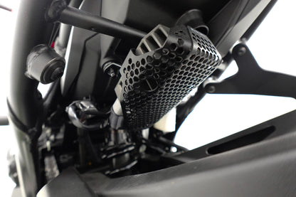 Evotech Spanningsregelaar Beschermer / Pillion Peg Removal Kit - Honda CB1000 Hornet (2025+)
