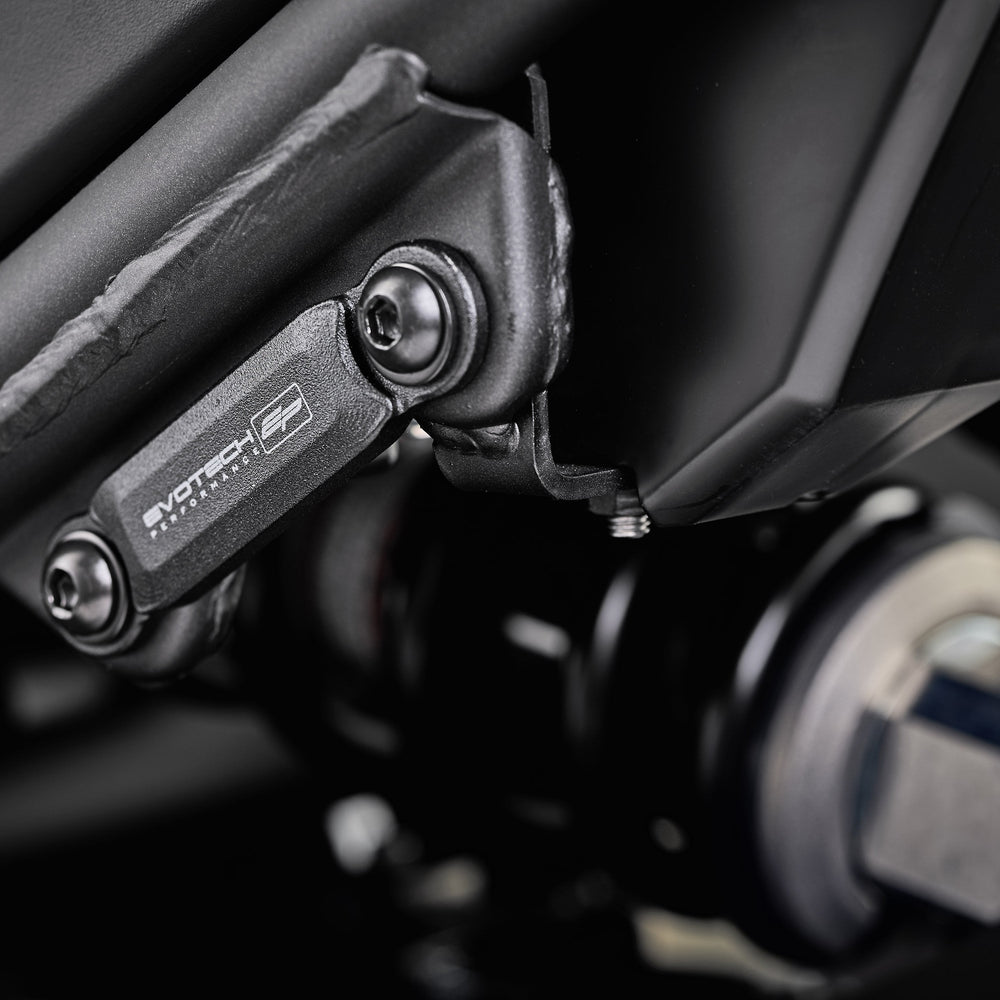 
                  
                    EVOTECH KAWASAKI Z900 PERFORMANCE EXHECH PENDANT ET PIELLION Kit de retrait (2021+)
                  
                