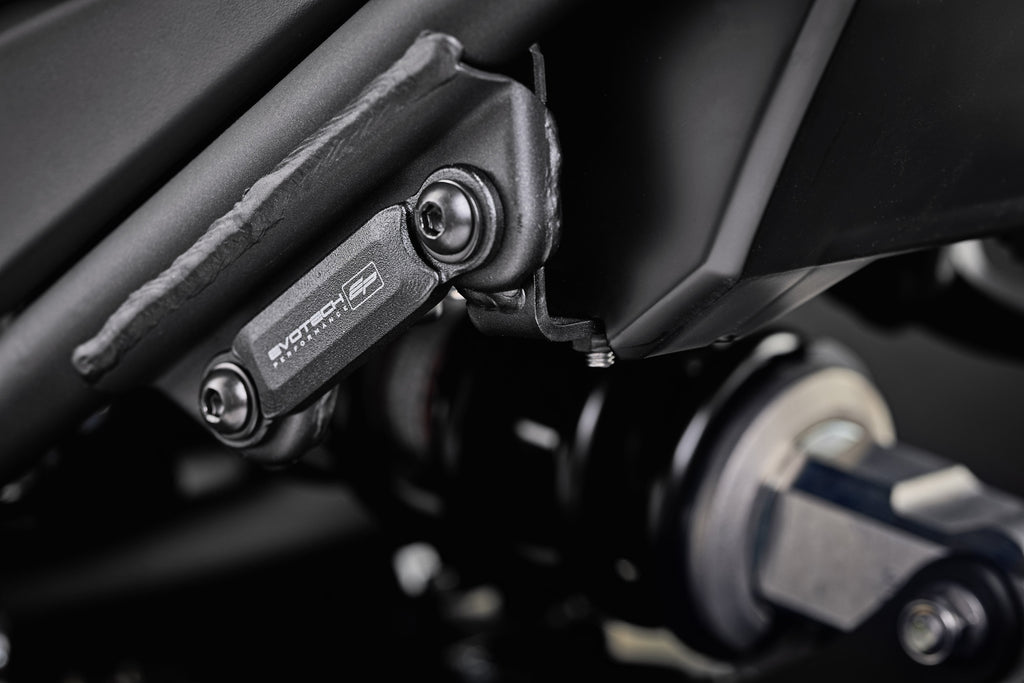 EVOTECH KAWASAKI Z900 PERFORMANCE EXHECH PENDANT ET PIELLION Kit de retrait (2021+)