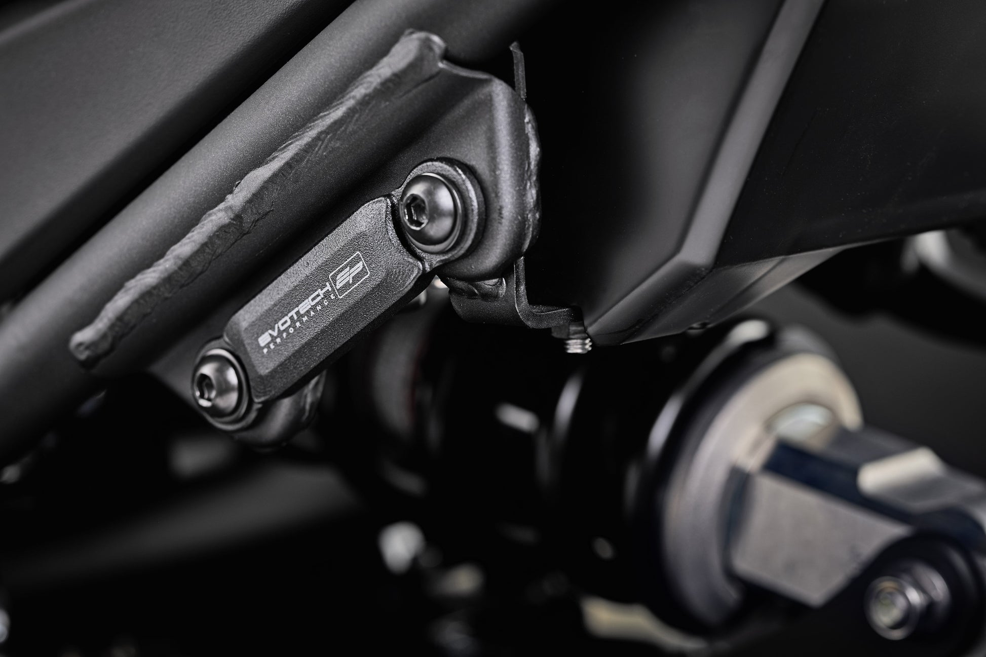Evotech Kawasaki Z900 SE Uitlaatsteun & Duosteun Vervanger Kit (2022+)