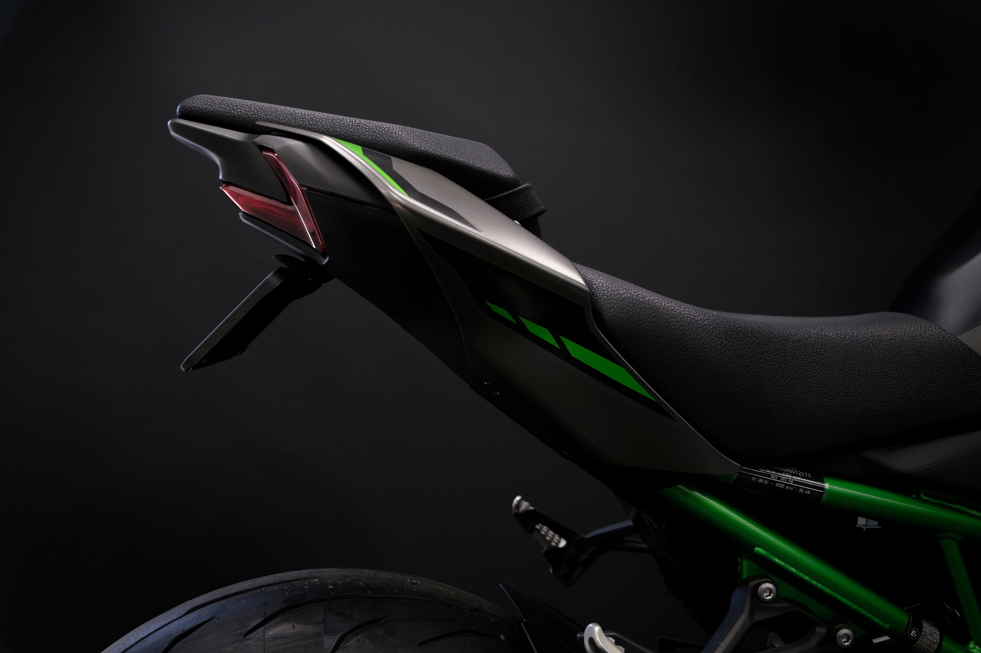Verstelbare kentekenplaathouder Evotech - Kawasaki Z900 (2025+)