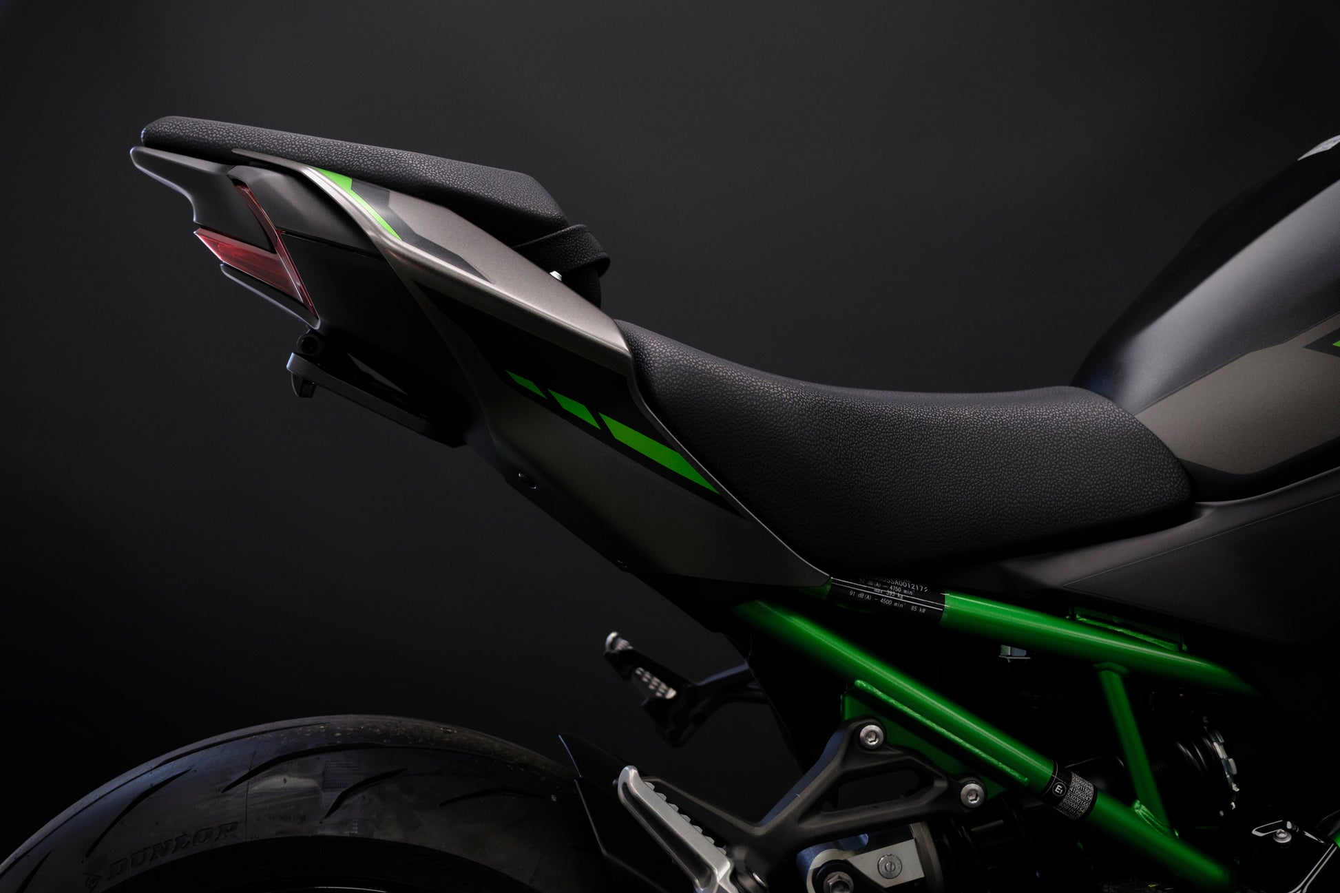 Verstelbare kentekenplaathouder Evotech - Kawasaki Z900 SE (2025+)