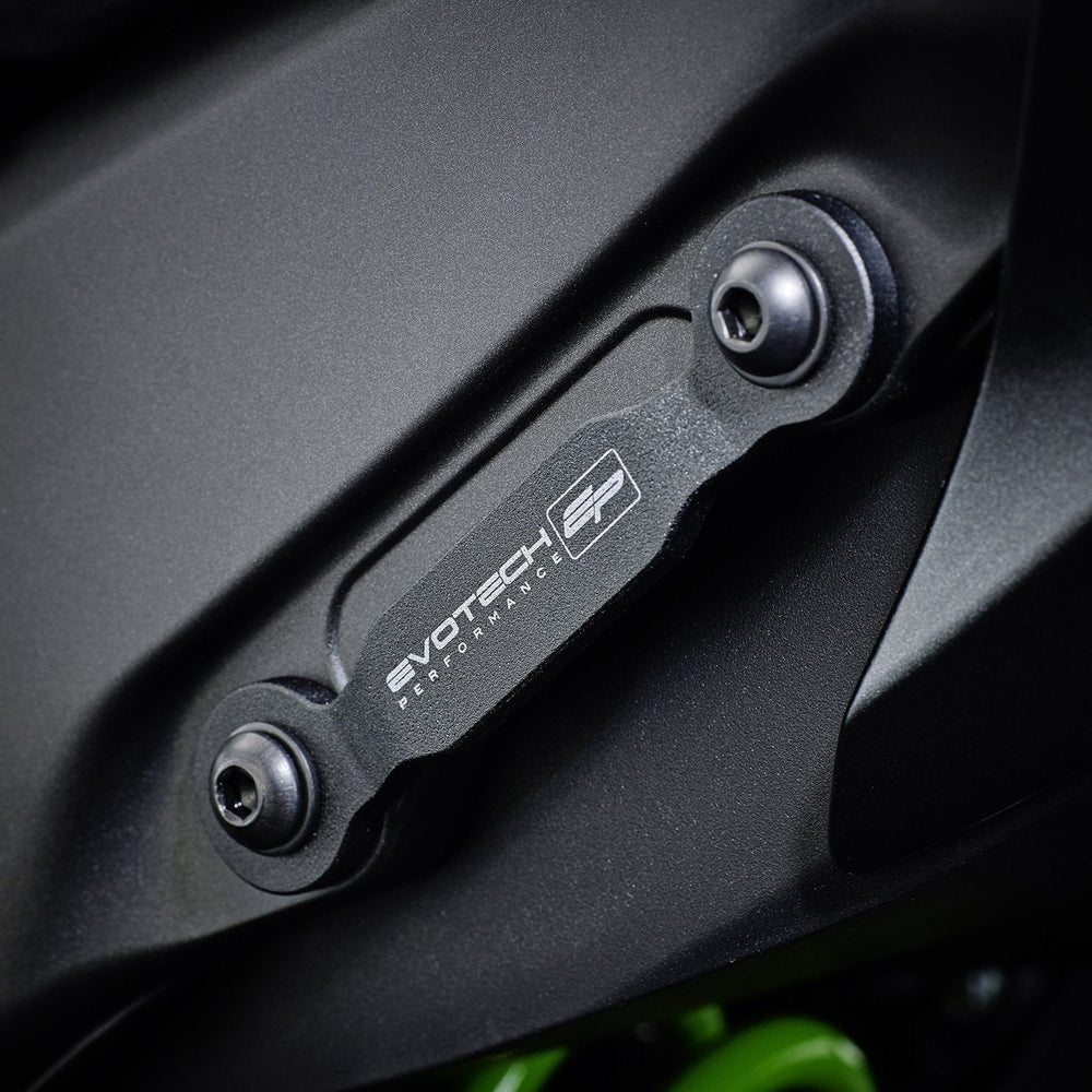 
                  
                    EVOTECH KAWASAKI ZX-10R SE PERFORMANCE EXHAGE PENDANT ET PIELLION Kit de retrait (2019-2020)
                  
                