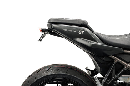 Kentekenplaathouder (Rood Achterlicht) Evotech - Suzuki GSX-8TT (2025+)