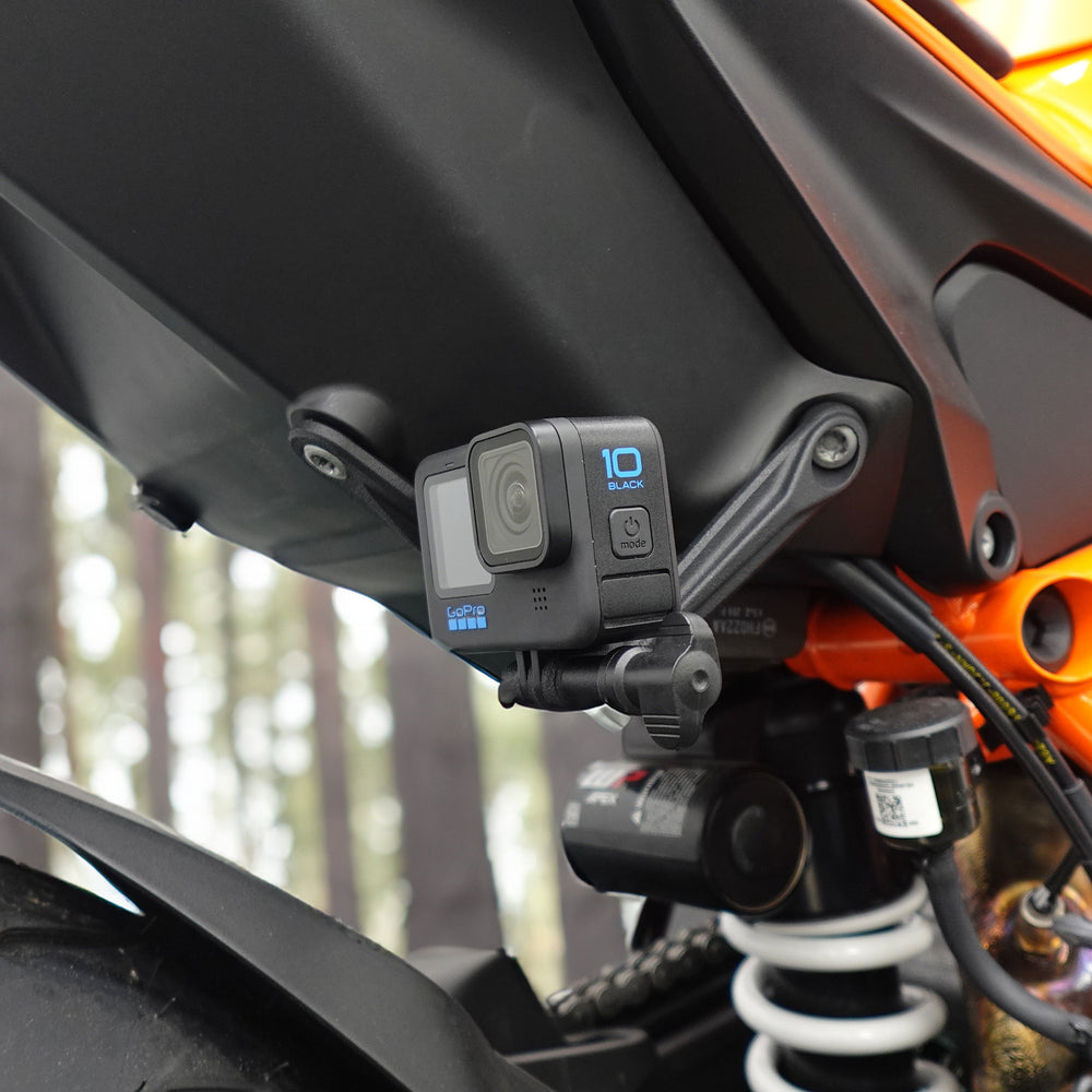 
                  
                    Evotech Foundpeg trasero trasero de acción con la cámara de acción - KTM 1390 Super Duke R (2024+) (lado de la mano derecha)
                  
                