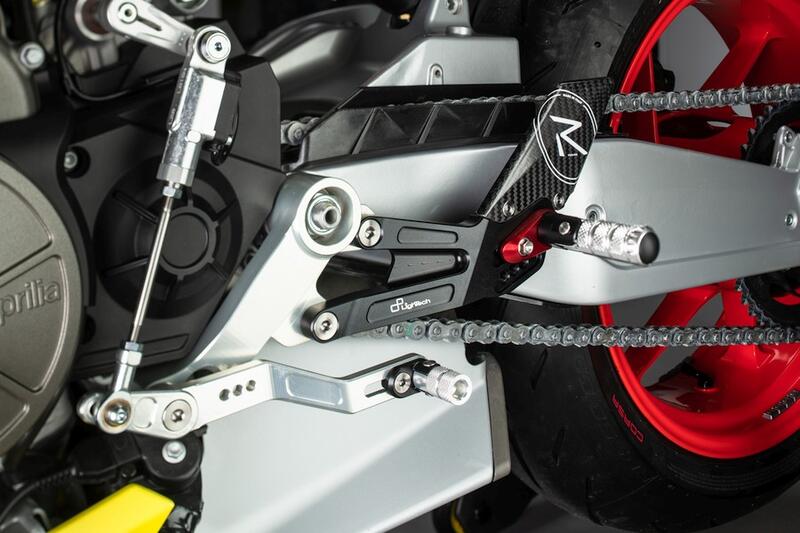 Verstelbare remschakelset met opklapbare voetsteunen Aprilia RS 660 2020-2024