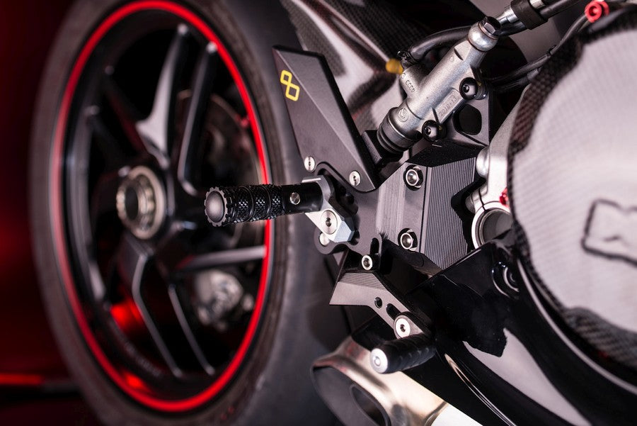 
                  
                    Adjustable Rear Set With Fixed Foot Pegs and Standard Shifting Ducati Panigale V2 2020-2024
                  
                