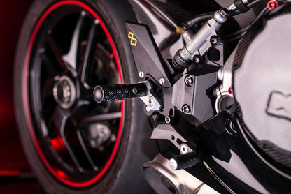 Interruptor de freno ajustable Conjunto con reposapiés plegables y patrón de interruptor estándar Ducati Panigale 1199 2012-2015