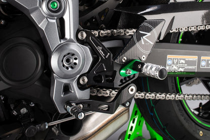 Justerbar bromsbrytare med fällbara fotstöd Kawasaki Z900 SE 2022-2024