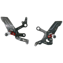 Conjunto de enlace de freno ajustable R (edición especial) con reposapiés plegables KTM Duke 890 R 2020+