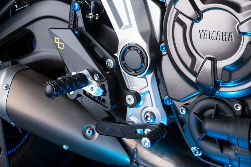 Adjustable Rear Set R (Special Edition) With Folding Foot Pegs Yamaha MT-07 2014+