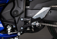 Verstelbare remschakelset met opklapbare voetsteunen en standaard schakelpatroon Yamaha R3 2015+