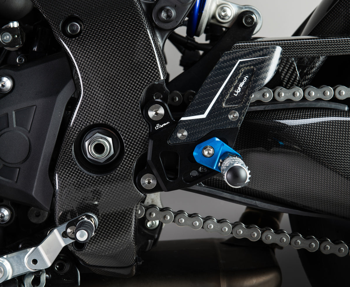 Verstelbare remschakelset met opklapbare voetsteunen Yamaha R9 (2025+)