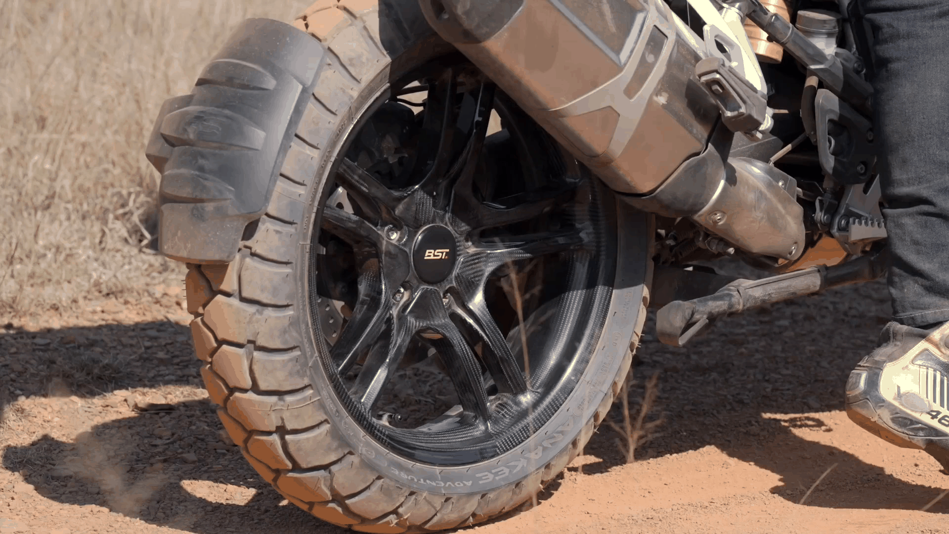 BST AV TEK Carbon Achtervelg 4,5 x 17" – BMW R1300GSA Adventure Option 719 Karakorum (2024+)