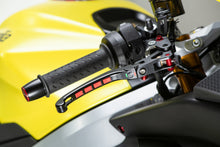 Lightech Alien magnesium opklapbare rem- en koppelingshendel set - Aprilia RS660 (2021+) remhendel vooraanzicht incl optionele rode inserts