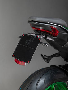 Kentekenplaathouder E-keur Lightech – Innovation Meets Elegance -  Kawasaki Z900SE (2025+)