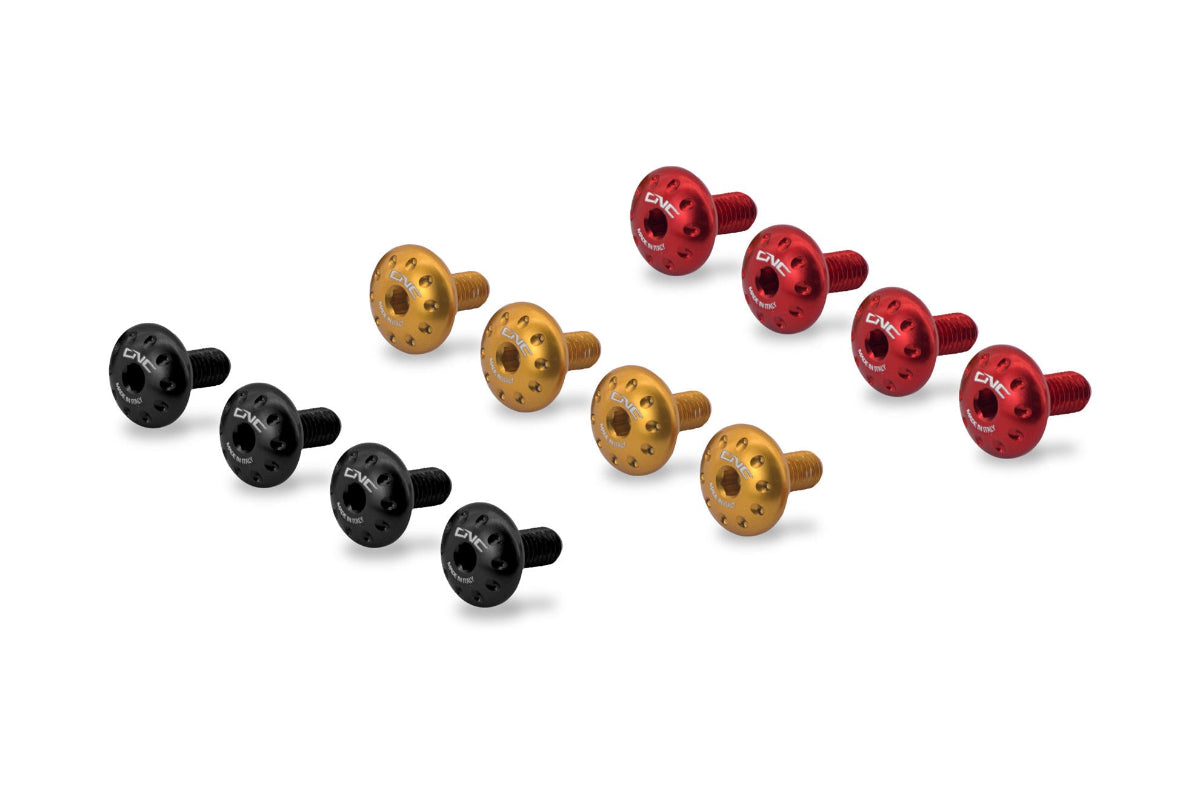 CNC Racing heelplate boutenset voor Ducati Panigale V4 in rood, goud en zwart geanodiseerd aluminium.