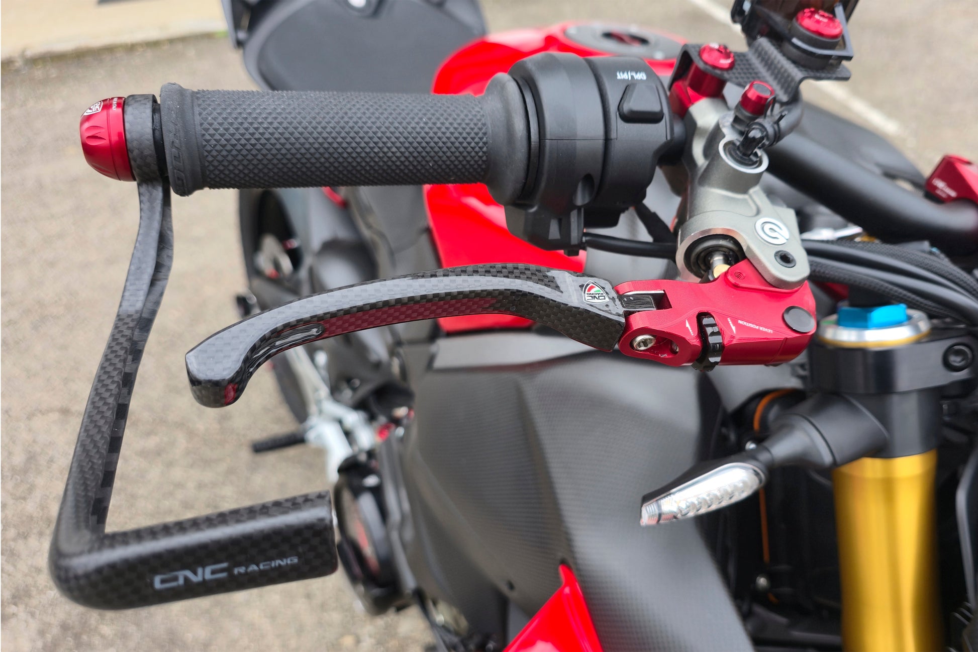 Carbon opklapbare remhendel - met horizontale verstelknop Ducati Panigale V4S (2025+)