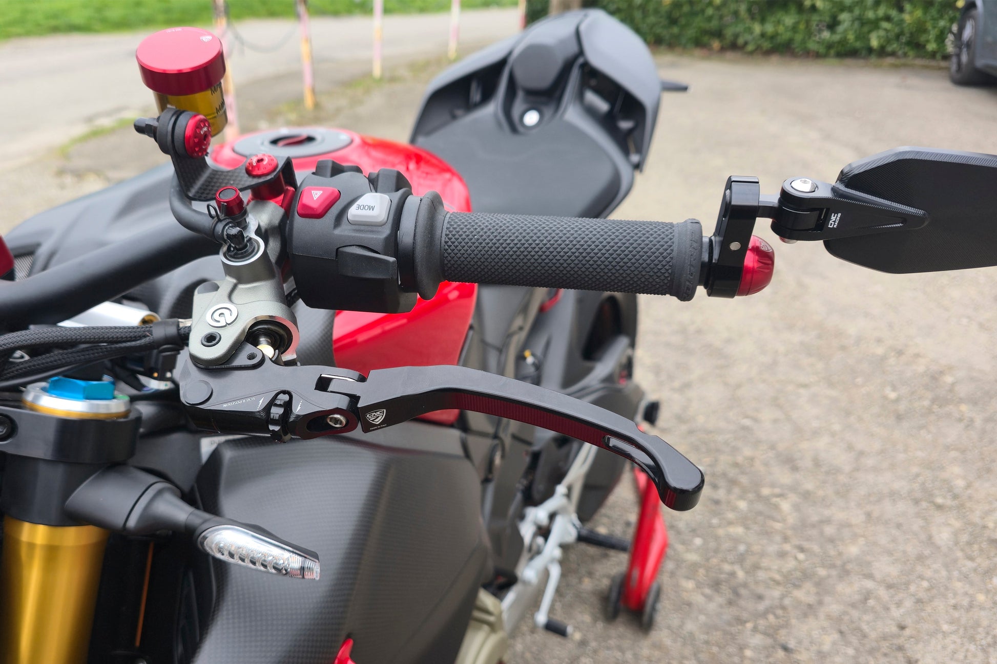 Opklapbare-koppelingshendel-met-horizontale-verstelknop-Ducati-Panigale-1199-2012-2015